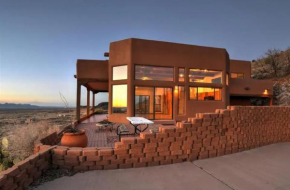 Executive Home in Soledad Canyon with amazing views